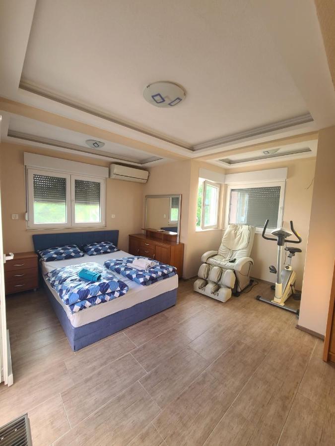 Hacienda Kolenda Apartment Mostar Exterior photo